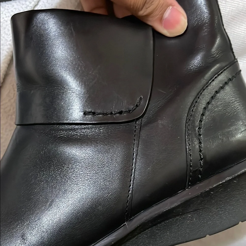 Sleek Black Ankle Boots - Picture 4 of 7